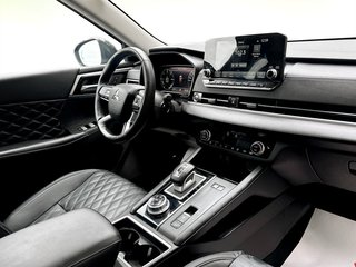 2023 Mitsubishi Outlander PHEV SEL, keyless entry, backup camera, Bluetooth in COLDBROOK, Nova Scotia - 6 - w320h240px