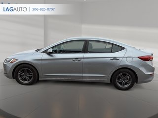 2017  Elantra LE in Lloydminster, Saskatchewan - 5 - w320h240px