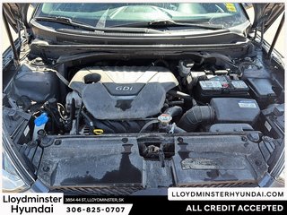 2016 Hyundai Veloster SE in Lloydminster, Saskatchewan - 3 - w320h240px
