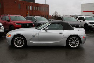 2004 BMW Z4 2.5i Roadster in Montréal, Quebec - 2 - w320h240px