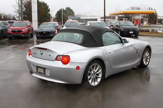 2004 BMW Z4 2.5i Roadster in Montréal, Quebec - 5 - w320h240px