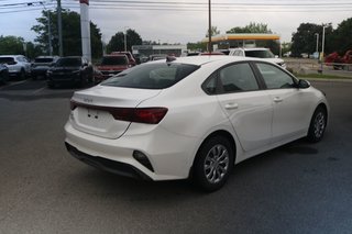 2023 Kia Forte LX in Gatineau, Quebec - 4 - w320h240px