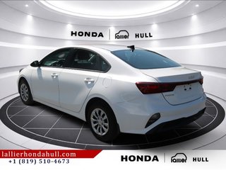2023 Kia Forte LX in Montréal, Quebec - 3 - w320h240px
