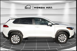 Toyota Corolla Cross LE | AWD 2022 à Gatineau, Québec - 6 - w320h240px