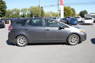 Toyota Prius V 2017 à Gatineau, Québec - 6 - w320h240px