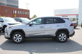Toyota RAV4 LE | FWD 2022 à , Québec - 2 - w320h240px