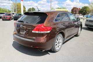 2011 Toyota Venza AWD in Montréal, Quebec - 5 - w320h240px