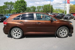 2011 Toyota Venza AWD in Montréal, Quebec - 6 - w320h240px