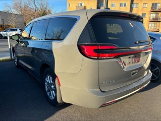 Pacifica Touring L 2023 à Montréal, Québec - 4 - w320h240px