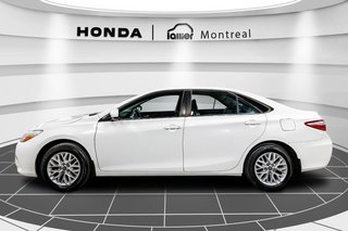 2016  Camry LE in , Quebec - 4 - w320h240px