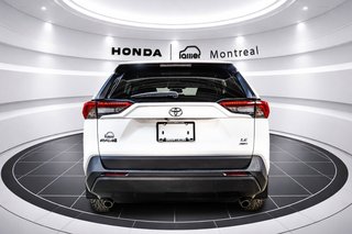 2020 Toyota RAV4 LE in Montréal, Quebec - 6 - w320h240px