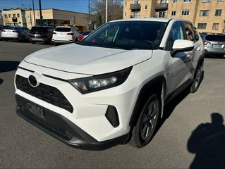 RAV4 LE 2022 à Montréal, Québec - 4 - w320h240px