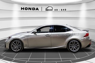 Lexus IS 300  2017 à , Québec - 4 - w320h240px