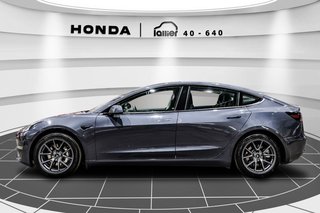 MODEL 3  2023 à Montréal, Québec - 4 - w320h240px