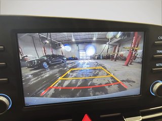 2021 Hyundai Elantra Preferred in Montréal, Quebec - 5 - w320h240px