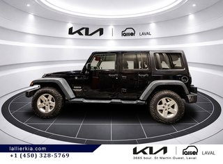2016 Jeep Wrangler Unlimited Sport in Montréal, Quebec - 4 - w320h240px