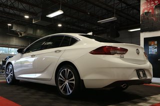 Buick Regal Sportback Essence*TOIT OUVRANT* 2019 à Quebec, Québec - 6 - w320h240px