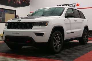 2017 Jeep Grand Cherokee Trailhawk*TOIT PANORAMIQUE* in Quebec, Quebec - 4 - w320h240px