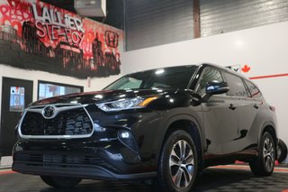Toyota Highlander XLE*TOIT OUVRANT* 2022 à Québec, Québec - 4 - w320h240px