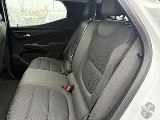 Chevrolet Bolt EUV LT 26 000 KM COMME NEUF I 8 PNEUS I CARPLAY I MAGS I SIEGES CHAUFFANTS I DEMARREUR 2023 à Montréal, Québec - 6 - w320h240px