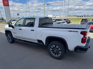 2021 Chevrolet Silverado 2500HD Custom in Montréal, Quebec - 3 - w320h240px
