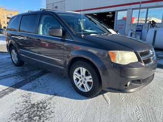 2017 Dodge Grand Caravan Crew in Montréal, Quebec - 2 - w320h240px