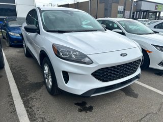2022 Ford Escape SE Hybrid in Lachenaie, Quebec - 3 - w320h240px
