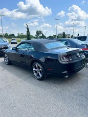 2014 Ford Mustang V6 Premium in Montreal, Quebec - 3 - w320h240px
