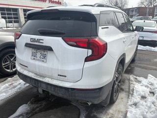 2020 GMC Terrain SLE in Montréal, Quebec - 3 - w320h240px