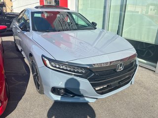 2022 Honda Accord Sport in Montréal, Quebec - 2 - w320h240px