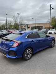 2018 Honda Civic Hatchback LX in Montréal, Quebec - 6 - w320h240px