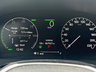 2025 Honda Civic Sedan Hybrid in Montreal, Quebec - 2 - w320h240px