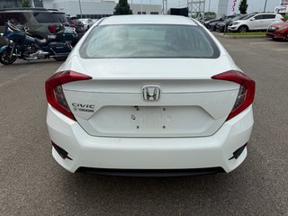 Honda Civic Sedan LX/MANUELLE/17 DOSSIERS ENTRETIENT 2016 à Montréal, Québec - 4 - w320h240px