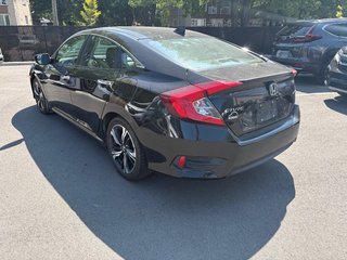 2017 Honda Civic Touring 40 000 km in Montreal, Quebec - 2 - w320h240px