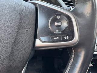2017 Honda Civic Touring 40 000 km in Montreal, Quebec - 6 - w320h240px