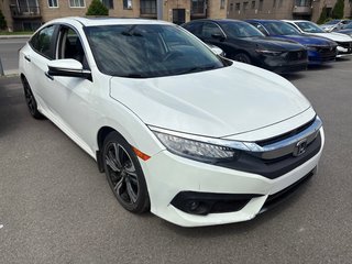 2018 Honda Civic Sedan Touring in Montréal, Quebec - 2 - w320h240px