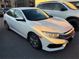 2018 Honda Civic Sedan LX in Montréal, Quebec - 2 - w320h240px