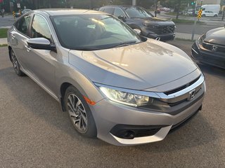 2018 Honda Civic Sedan SE in Montréal, Quebec - 2 - w320h240px