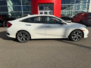 Honda Civic Sedan Touring/UN PROPRIÉTAIRE 2019 à Lachenaie, Québec - 5 - w320h240px