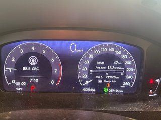 2022 Honda Civic Sedan Touring in Montreal, Quebec - 2 - w320h240px