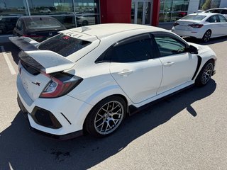 Honda Civic Type R  2017 à Lachenaie, Québec - 6 - w320h240px