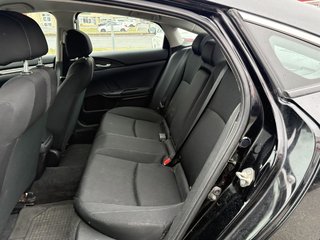 2019 Honda Civic LX MANUELLE!!!!!!!! CARPLAY MAGS I SIEGES CHAUFFANT I CAMERA I BLUETOOTH I SÉCURITÉ ACTIVE in Montréal, Quebec - 6 - w320h240px