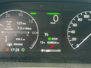 Honda CR-V Hybrid Touring 2023 à Montréal, Québec - 2 - w320h240px