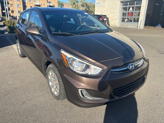 2016 Hyundai Accent GL in Montréal, Quebec - 2 - w320h240px