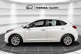 2020 Hyundai Accent Essential 5 portes IVT avec ensemble Confort in , Quebec - 4 - w320h240px