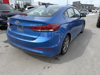 Hyundai Elantra GL  MAGS I  CARPLAY I SIEGES ET VOLANT CHAUFFANTS I CAMERA I SECURITE ACTIVE 2017 à Montréal, Québec - 5 - w320h240px