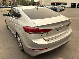 Hyundai Elantra SE 2017 à Montréal, Québec - 4 - w320h240px