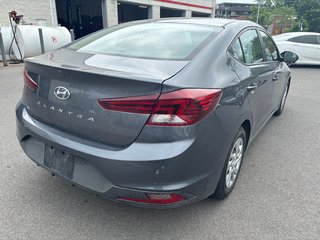 Hyundai Elantra Essential 2019 à Montréal, Québec - 3 - w320h240px