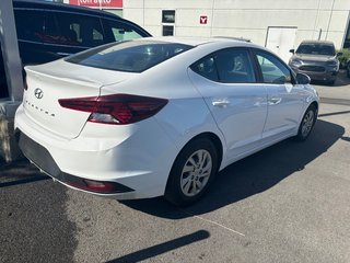 2020 Hyundai Elantra Essential in Montréal, Quebec - 3 - w320h240px