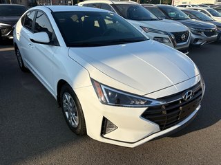 2020 Hyundai Elantra Essential in Montréal, Quebec - 2 - w320h240px